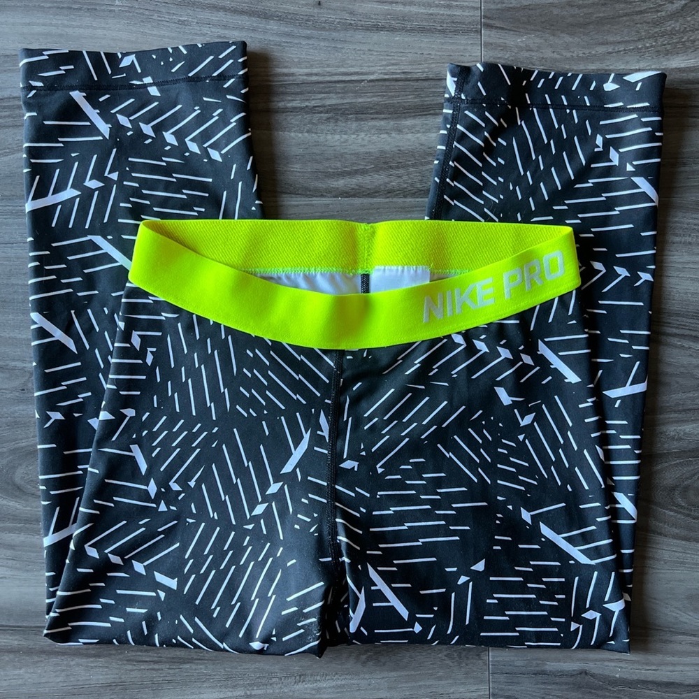 Nike Pro dri-fit 3/4 length leggings